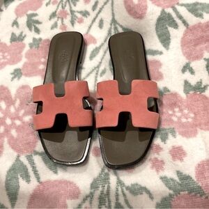 Hermes Oran Sandals - color is Rose du desert. W/Hermes receipt sleeves & box
